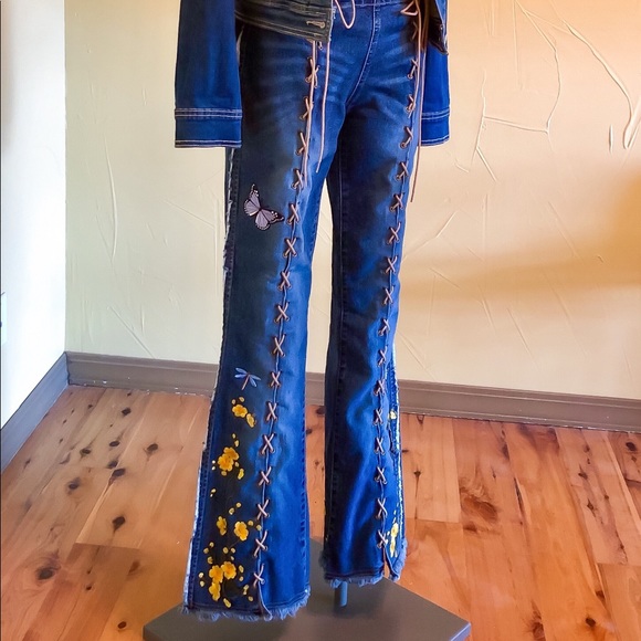 Med Old Navy jacket and Size 7 bellbottoms. - Picture 2 of 5